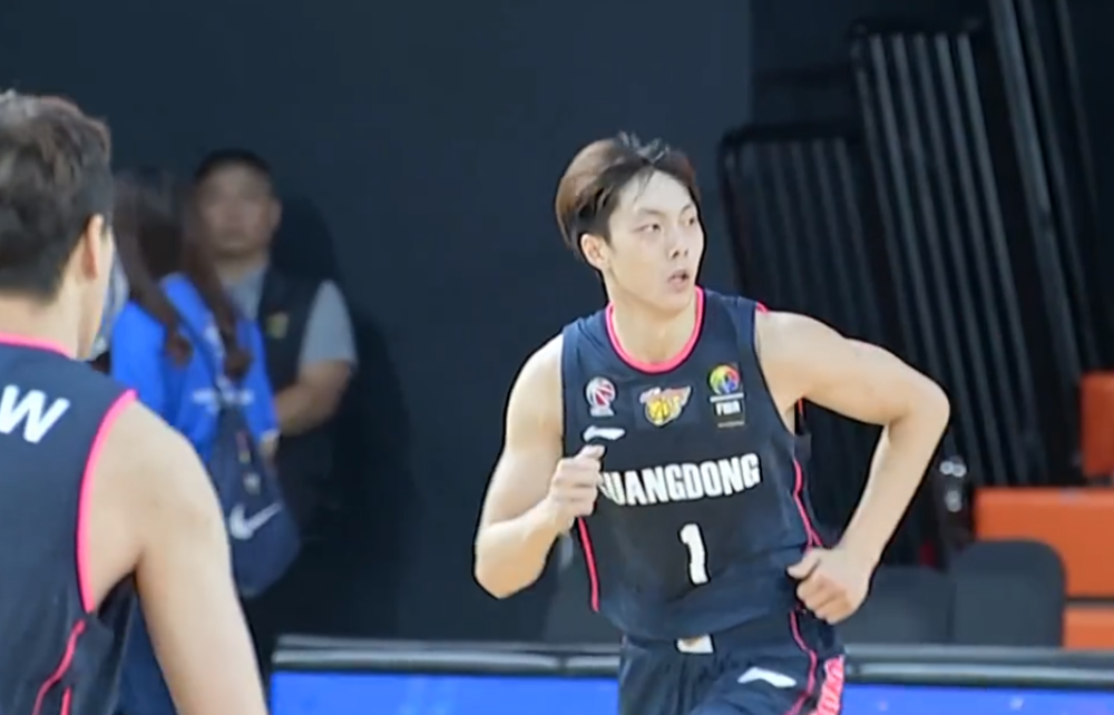 爱游戏官网-包含深圳男篮完成体检备战亚冠广东宏远外线爆发备战欧联，连对手都承认：TheShy在雄鹿比赛中回归赛场的词条