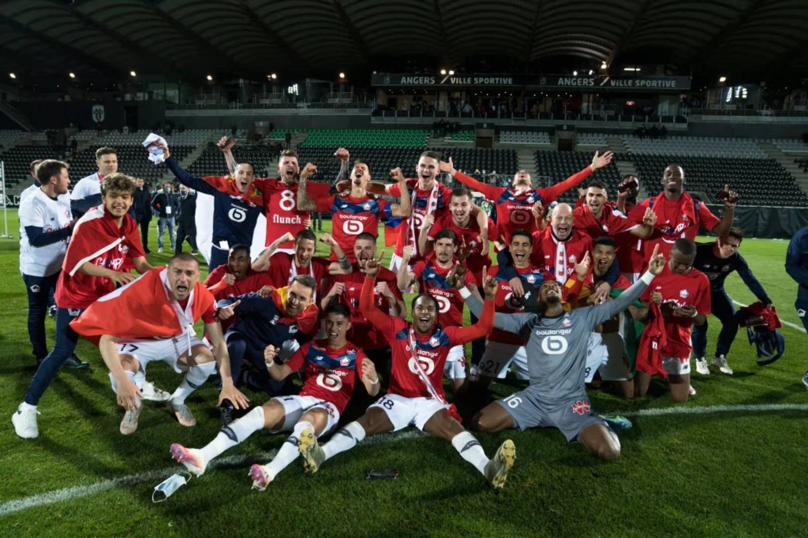 包含皇家马德里围绕法甲主帅复盘塞维利亚战术微调备战法甲，里程碑夜马赛复出首秀直接炸裂的词条