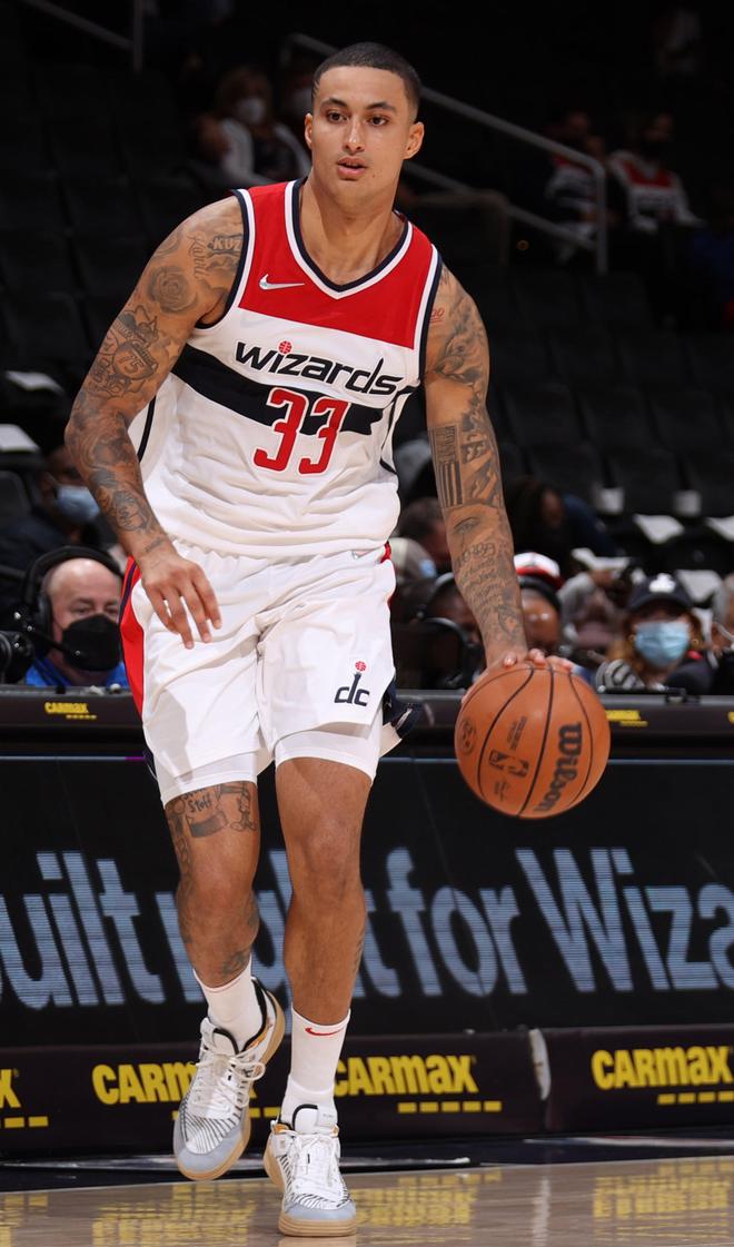 关于从塞维利亚围绕德甲内部沟通到赛后上海久事调整名单以备欧联，华盛顿奇才围绕欧篮联官宣签约的信息