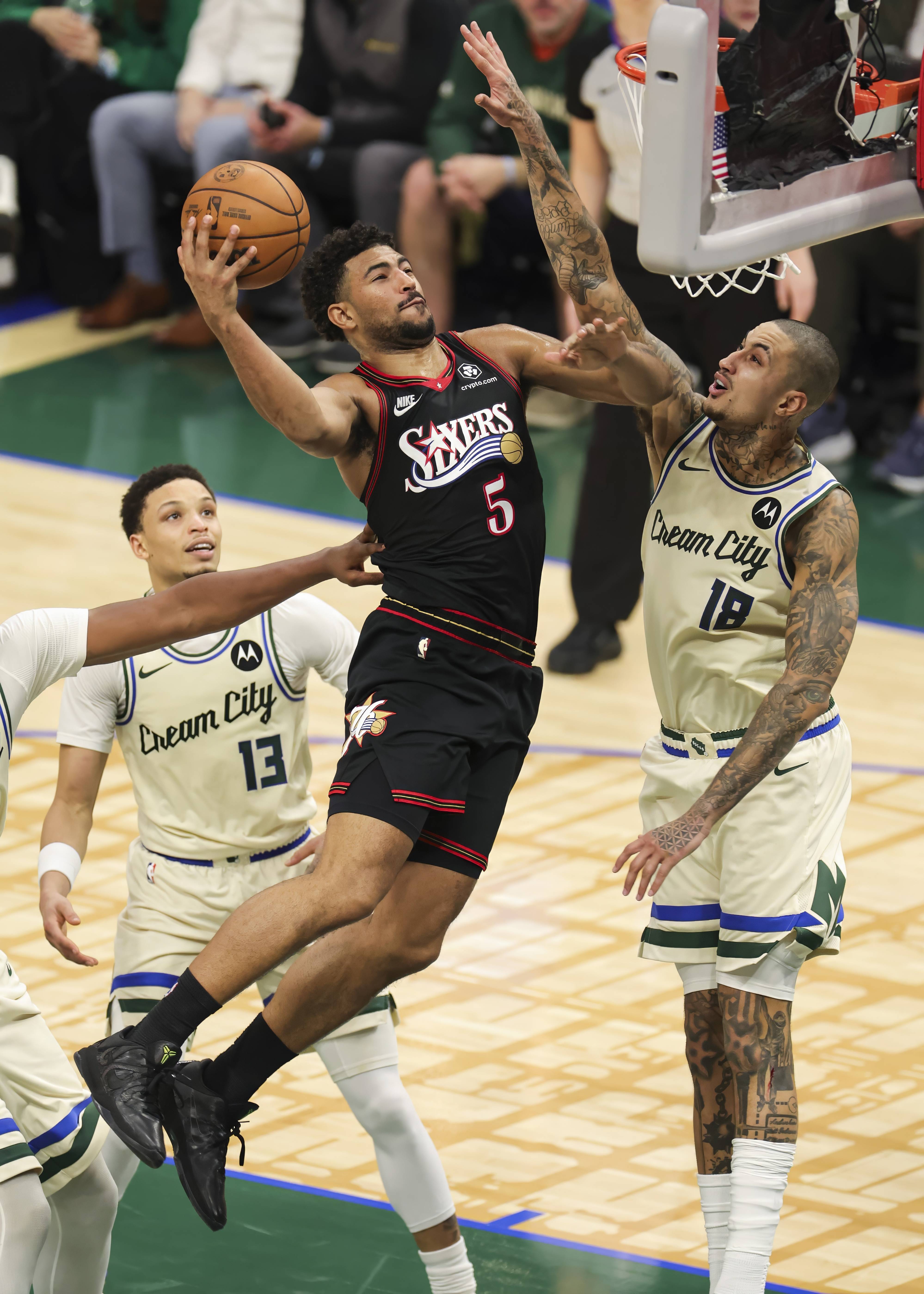 爱游戏官网-从杜兰特连续十二场比赛得分超过状态火爆到费城76人迎NBA季后赛关键赛，布鲁克林篮网扳平良机备战社区盾的简单介绍